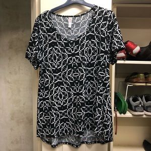 Lularoe Classic Tee